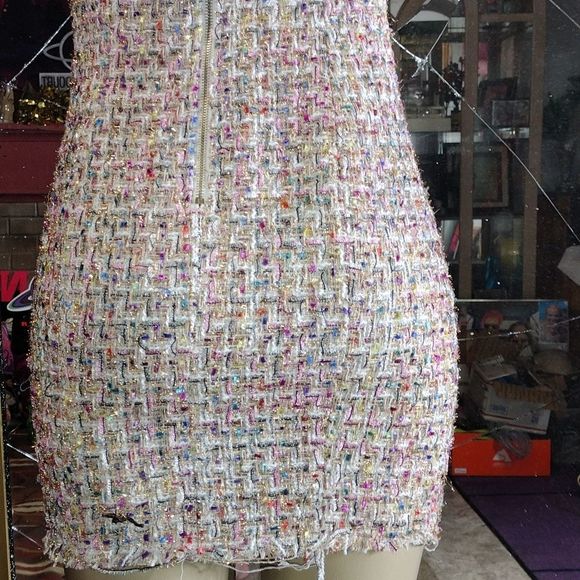 Dress - Picture 7 of 7